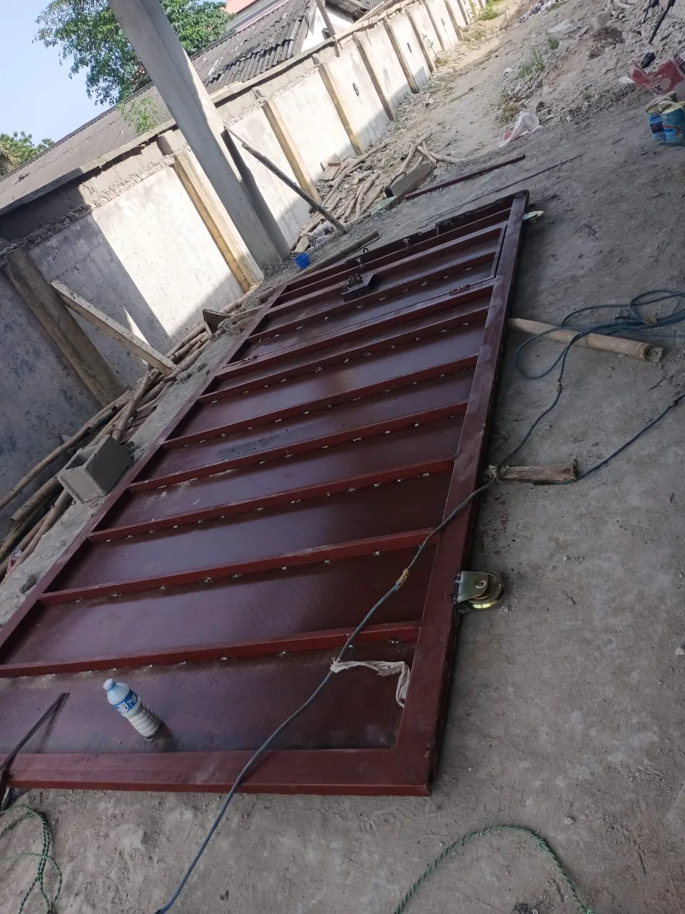 Gate metalwork before final placement. View 01.